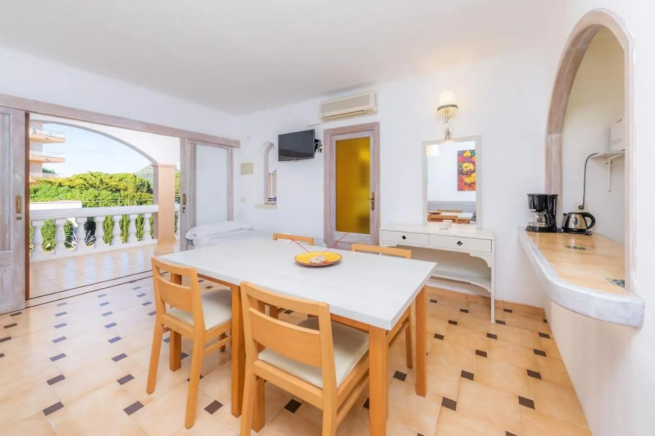 Rosamar Holidays Apartments  Cala Ratjada (Mallorca)